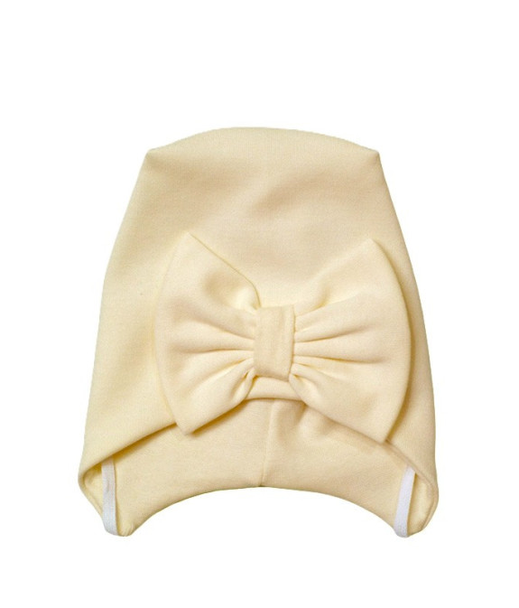 GAJI / Čiapka s mašľou obojlíc - maslová